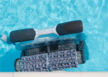 How Does a Pool Cleaning Robot Work? A Technical Guide for Distributors