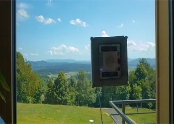 What is the Best Window Cleaning Robot?