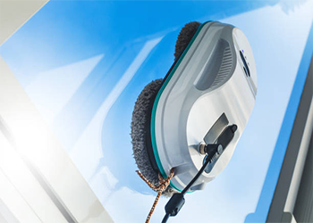 Case Study: LINCINCO Window Cleaning Robots Revolutionize Office Building Maintenance