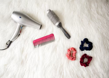 Comparison Between Ordinary Hair Dryer and Ion Hair Dryer