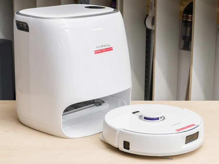 Best Self Emptying Robot Vacuum: 2026 No-Clog & TCO Guide