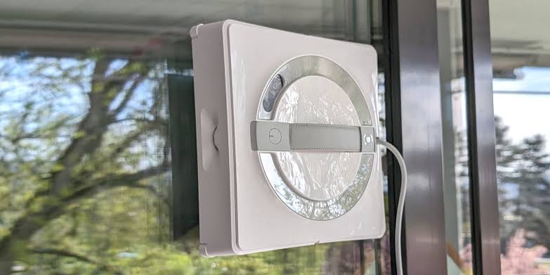 How to Stop Your Window Cleaning Robot From Getting Stuck